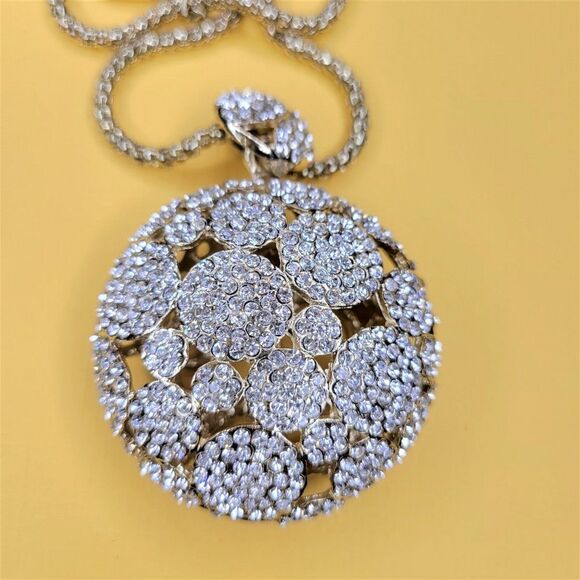 Large Round Crystal Pendant Necklace - Picture 13 of 13